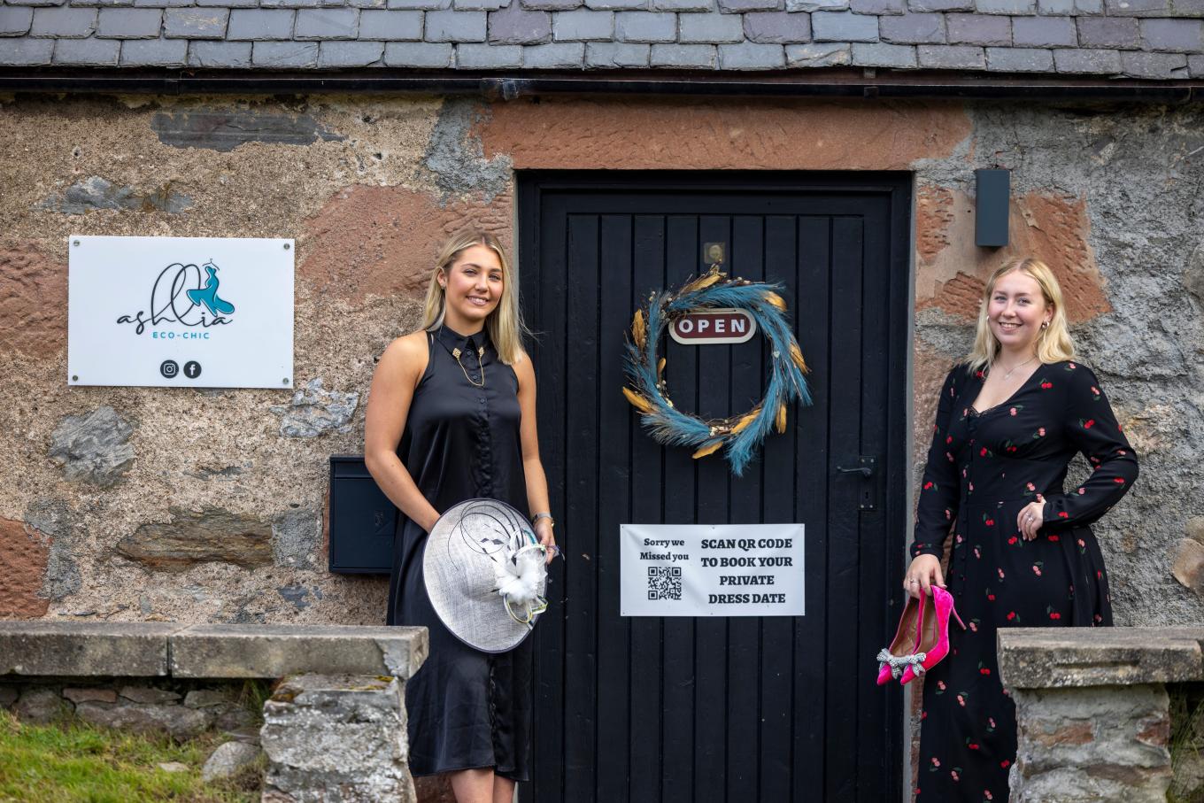 Portrait of sisters Ashlee and Lia Smith, founders of Ashlia